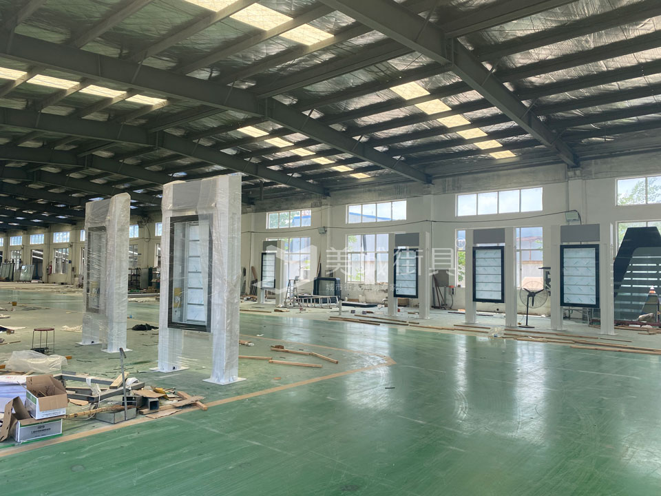 2022.7.1號美城街具供應徐州公交候車亭發(fā)貨現(xiàn)場 2022.7.1號美城街具供應徐州公交候車亭發(fā)貨現(xiàn)場