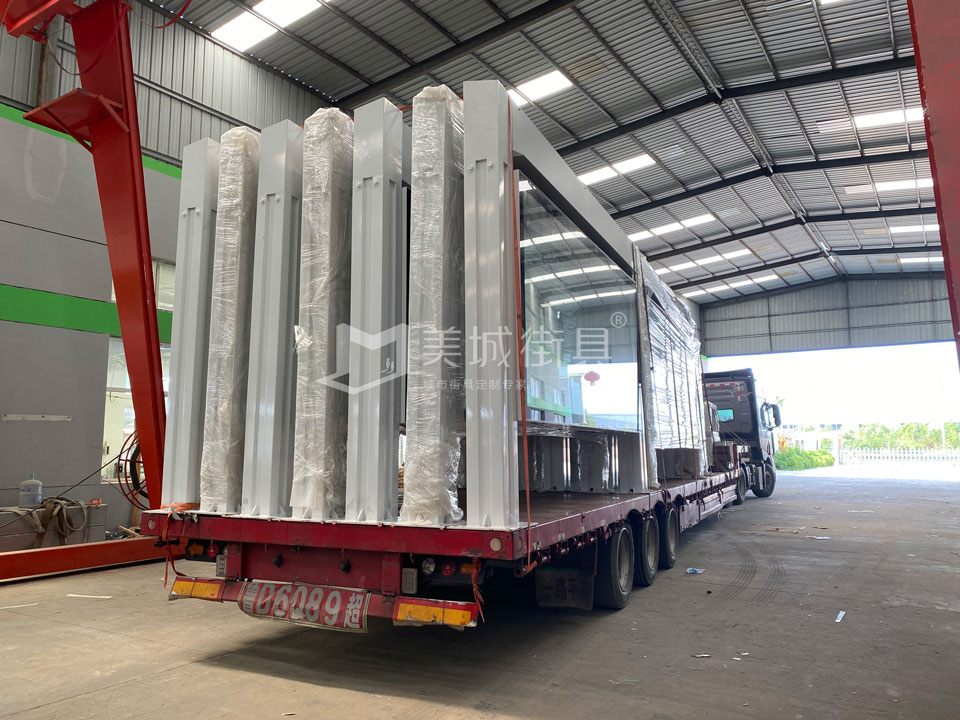 2022.7.1號美城街具供應徐州公交候車亭發(fā)貨現(xiàn)場 2022.7.1號美城街具供應徐州公交候車亭發(fā)貨現(xiàn)場